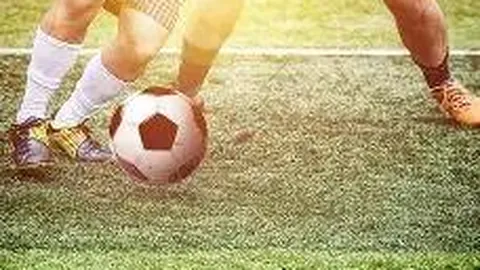 周杰54岁境遇：无戏可演、居无定所，身边亲友渐行渐远